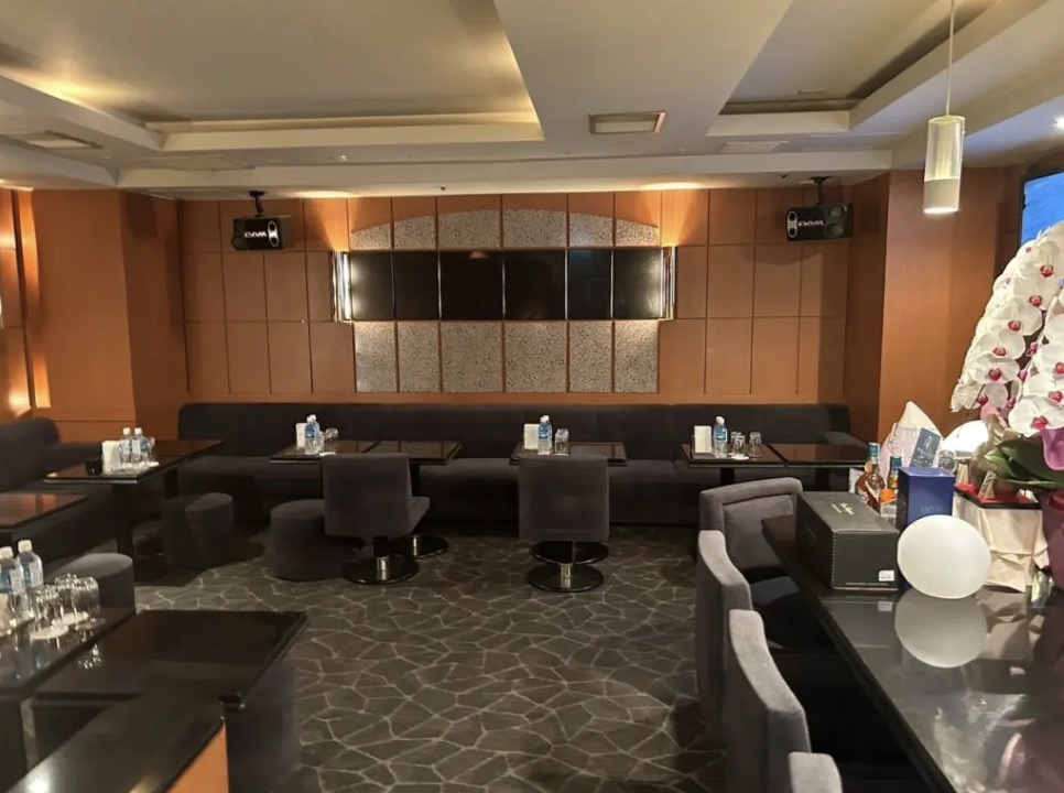 ルーナ （Luna）内装画像