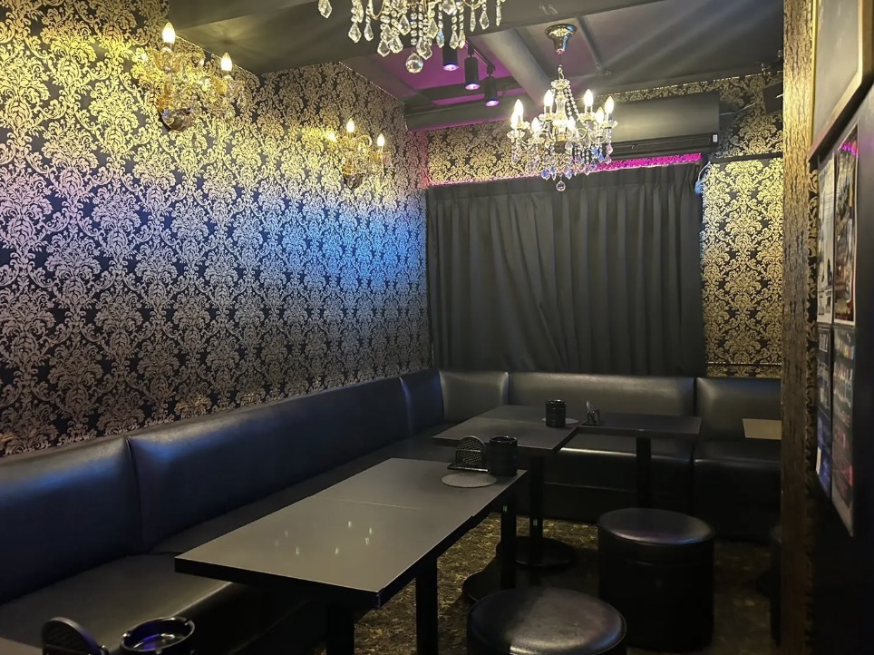 オズ （Lounge Oz）内装画像