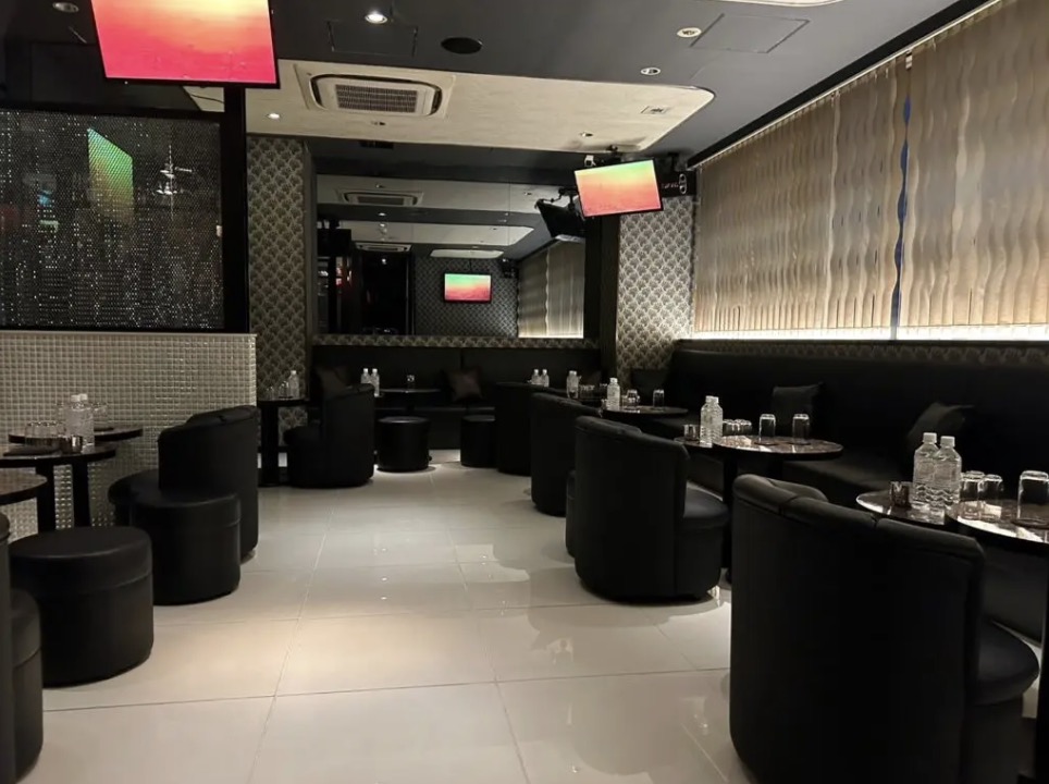 ボンド （BOND）内装画像