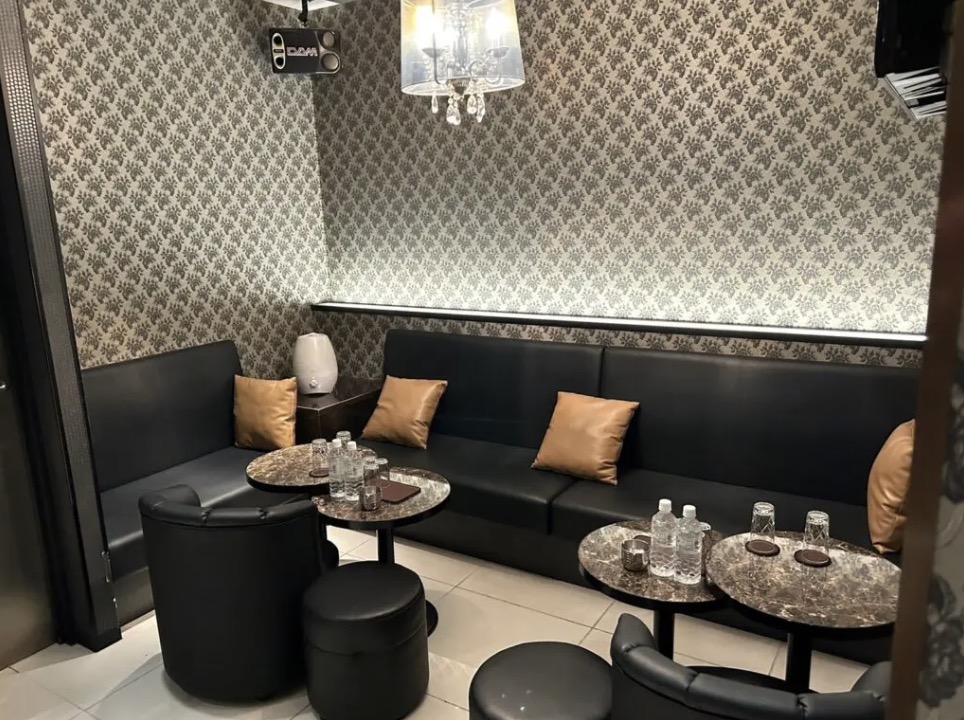 ボンド （BOND）内装画像