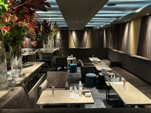 クラブキュー （club Q）内装画像