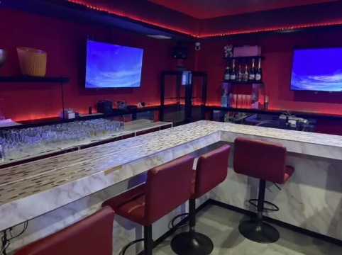 ジーザス （Bar JESUS）内装画像