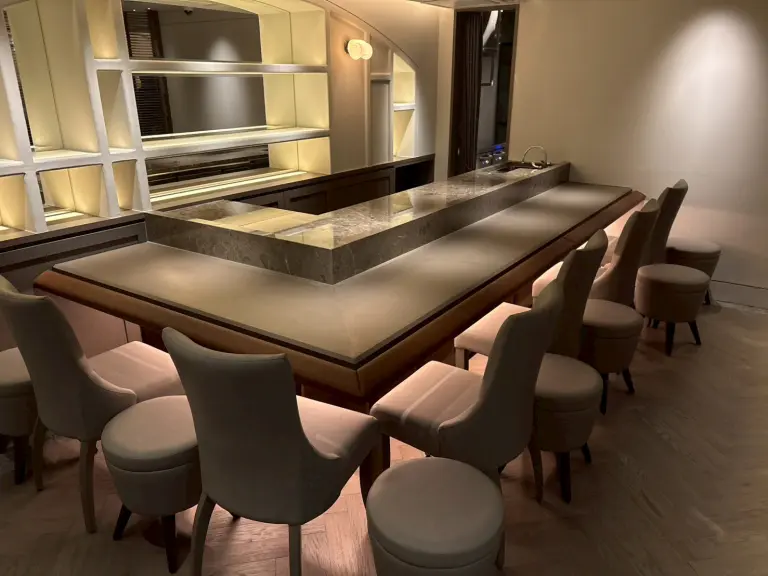 銀座　メニル （MESNIL）内装画像