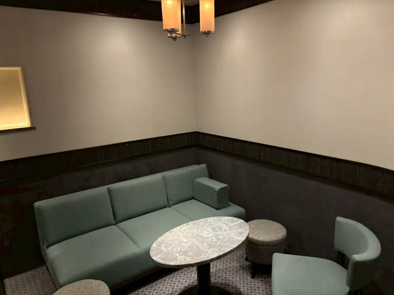 銀座　メニル （MESNIL）内装画像